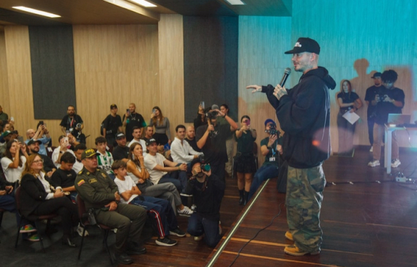 J Balvin se disfrazó de Spiderman en Boston
