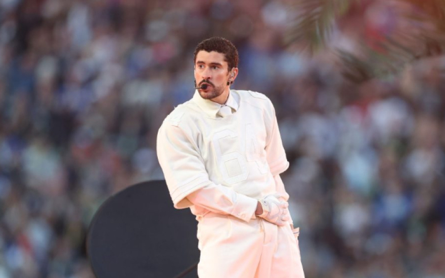 Bad Bunny rinde homenaje a Willie Colón en concierto en São Paulo