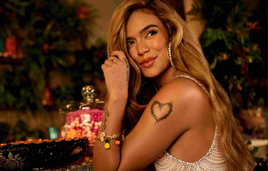 Karol G gana el premio a Canción del Año