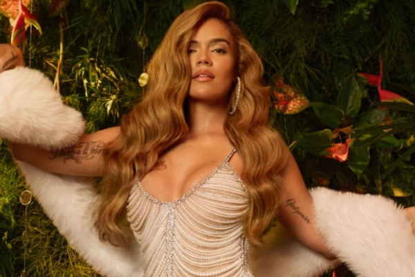 Karol G estrena la versión completa de “La PremIere” en YouTube