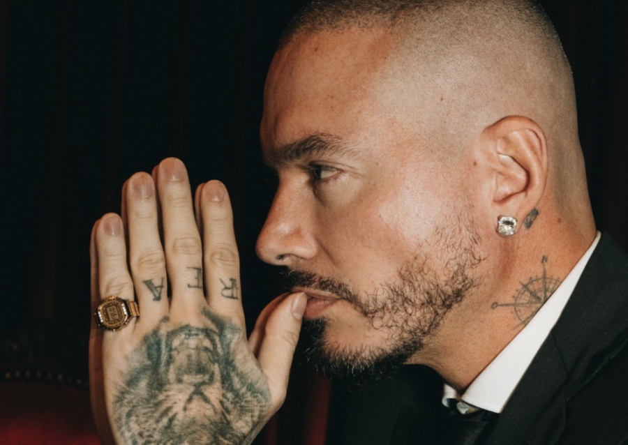 J Balvin y Casio presentan reloj-anillo de edición limitada
