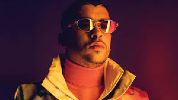 Bad bunny anuncia nuevo álbum para el viernes 13