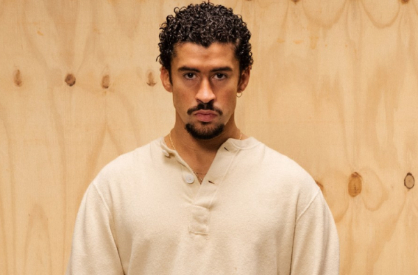 Bad Bunny protagoniza una nueva portada de Vogue