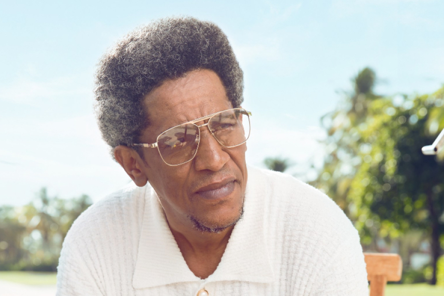 Tego Calderón regresó a la música con su nuevo sencillo