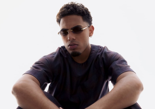 Myke Towers estrena ‘te imagino’