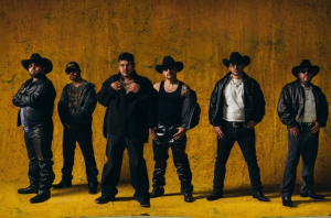 ‘Ángel’ de Grupo Frontera con Romeo Santos