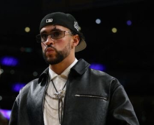 Bad Bunny apareció montando caballo en Puerto Rico