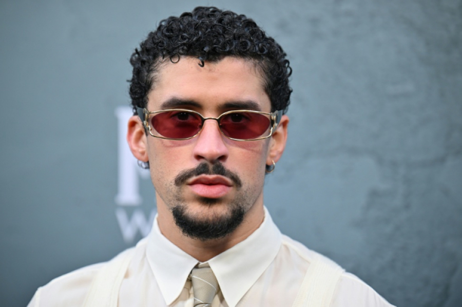 Bad Bunny amplía su dominio en las listas de Billboard