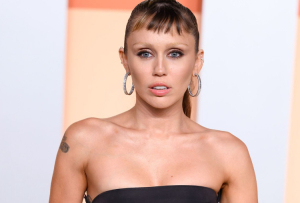 Miley Cyrus vuelve a Hannah Montana 20 años después