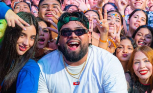 Papi Keicy y Leandro Santos anuncian “Cien años de seriedad”