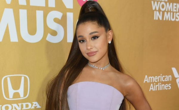 Fan de Ariana Grande es condenado a 9 días de cárcel tras abalanzarse sobre ella
