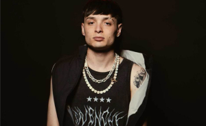 Peso Pluma y Tito Double P lanzan “intro” con video cinematográfico