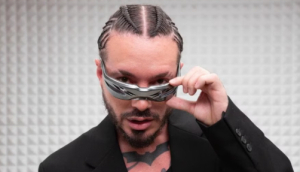 J Balvin causa furor en redes al llevar a su hijo Río a su primer concierto