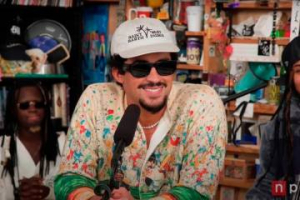 Bad Bunny combinó la música con el activismo en su Tiny Desk