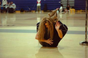 Shakira sorprendió con su elasticidad para su presentación en los MTV VMAs